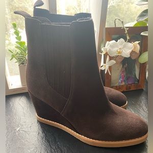Brand new chocolate brown Anthropologie boots ! Splendid brand boots.